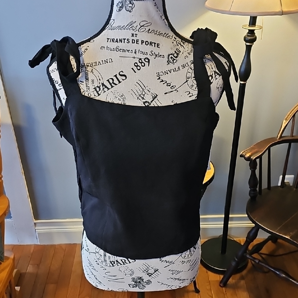 Old Navy Black Fitted Tie Front Tank Top